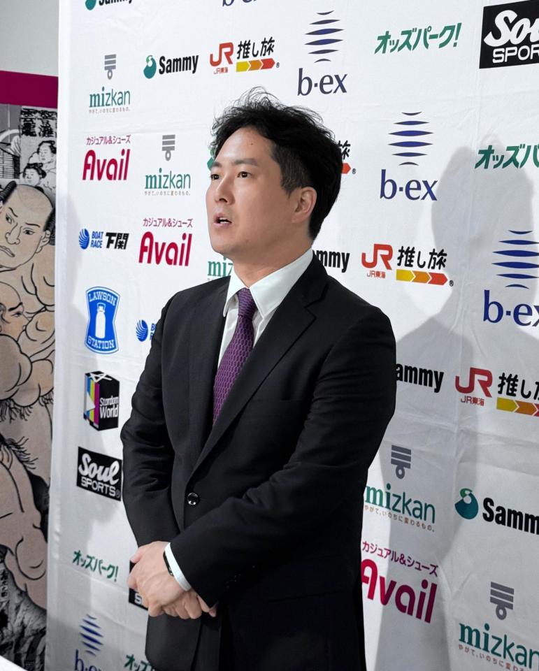 「５★ＳＴＡＲ　ＧＰ」優勝決定戦後、両国大会を総括するスターダムの岡田太郎社長＝２３日