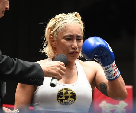 勝利して喜びを語る山本美憂（撮影・堀内翔）