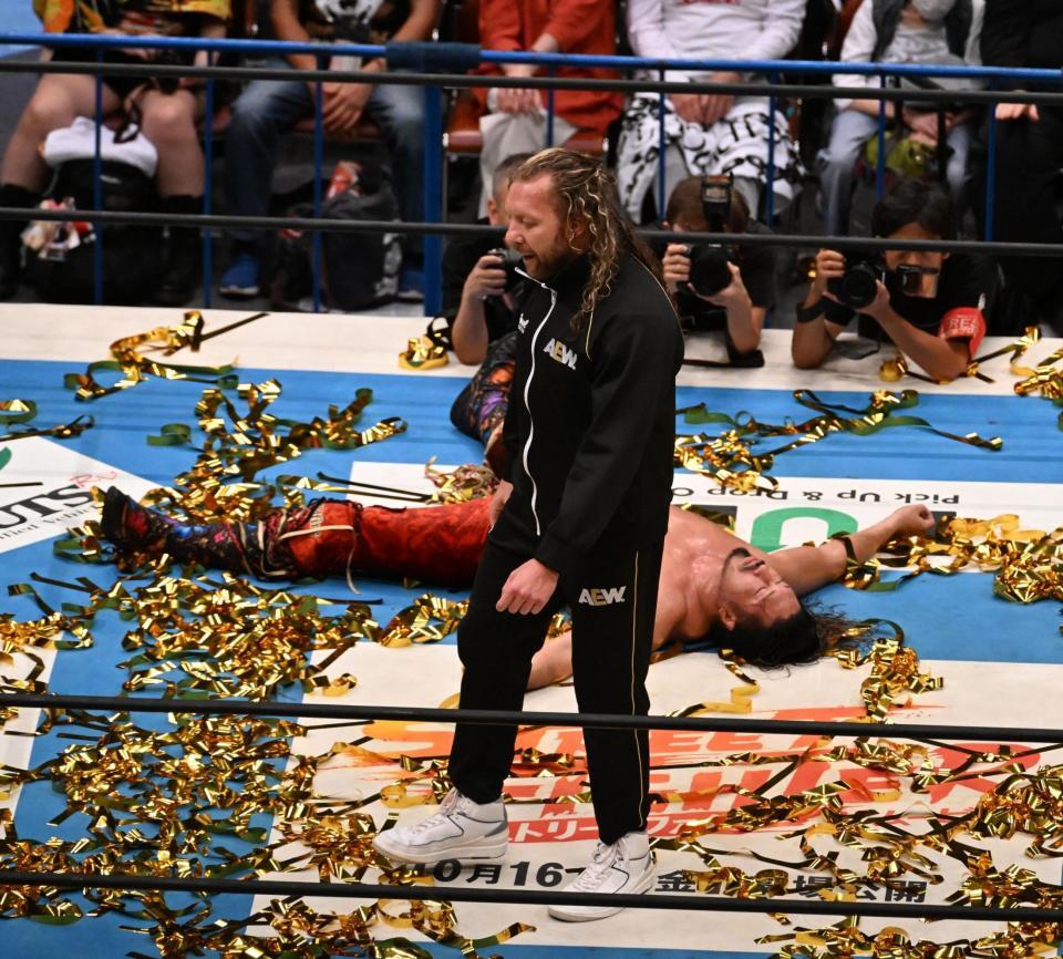 ケニー・オメガ　下は辻陽太
