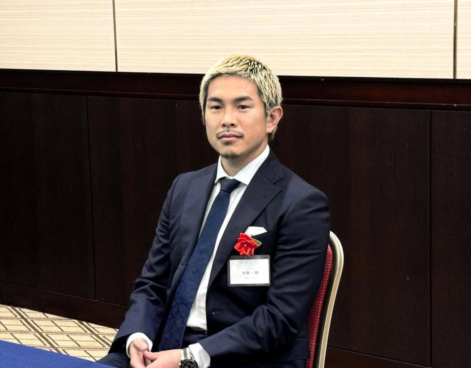現役続行と大みそかの再起戦を発表した井岡一翔