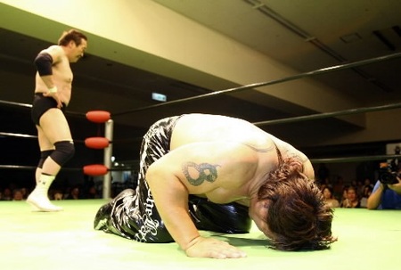 相次ぐプロレス試合中の大怪我 今こそ過去の死亡事故を振り返る まとめ デイリースポーツ Online