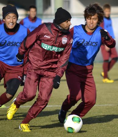 神戸が練習再開 前線からの守備を確認 サッカー デイリースポーツ Online