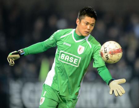 　ルーベン戦の後半、フル出場したスタンダールのＧＫ川島＝ルーベン（共同）