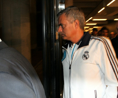 　チェルシーとサインしたと報じられたモウリーニョ監督