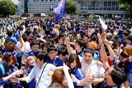 渋谷 負けても若者でごった返す サッカー デイリースポーツ Online