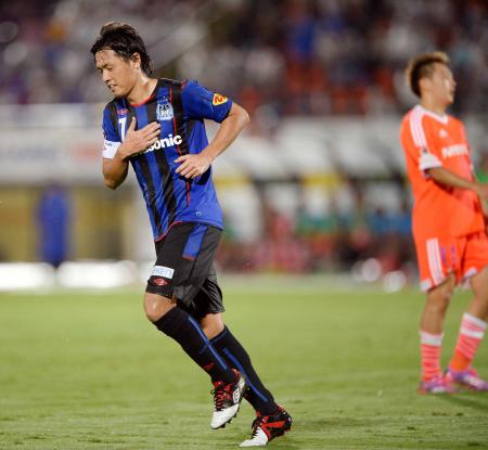 　後半、ゴールを決め喜ぶＧ大阪・遠藤