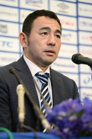 　記者会見するＧ大阪・長谷川監督＝１３日、大阪府吹田市