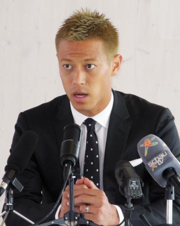 本田、欧州クラブ経営参画で会見