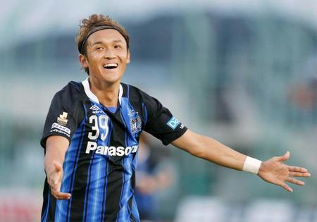 　後半、３点目のゴールを決め喜ぶＧ大阪・宇佐美（共同）