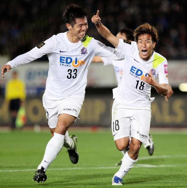 広島が先勝、後半ロスタイムに逆転