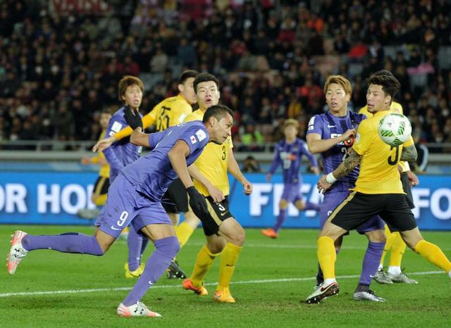 広島　ＦＷドウグラスのヘッド弾で同点