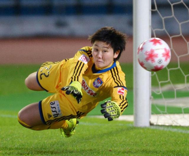 新潟、ＰＫ３本止めＶ　初タイトル王手