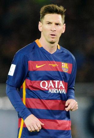 特注シューズでバロンドール受賞を祝うこととなったメッシ