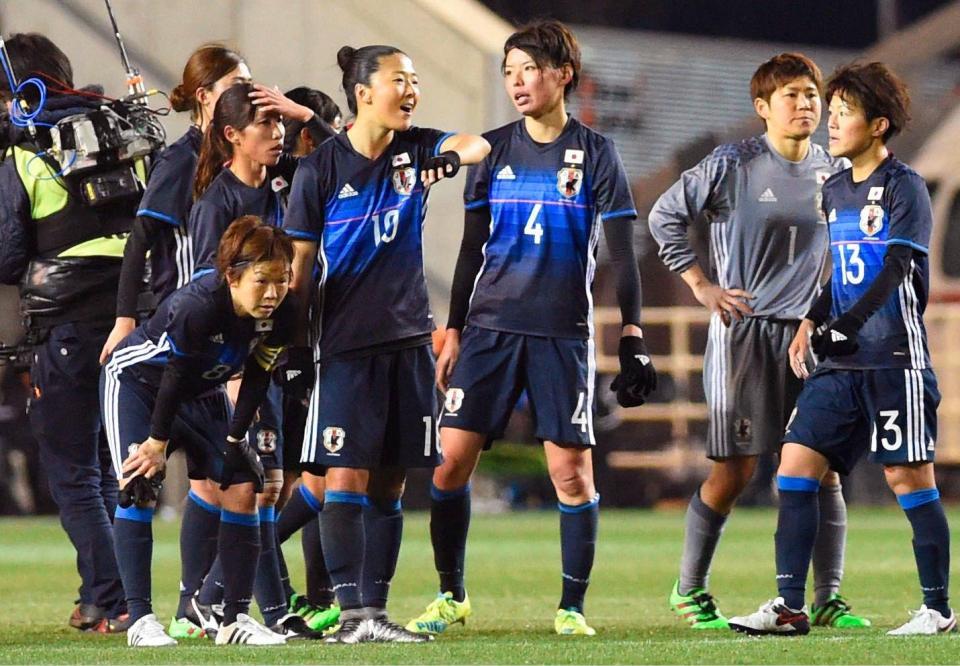 先制弾の岩渕 勝利導けず天仰ぐ サッカー デイリースポーツ Online