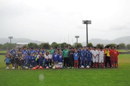 　熊本県を訪問し、大津町でサッカー教室を開いたＵ－23日本代表・手倉森監督