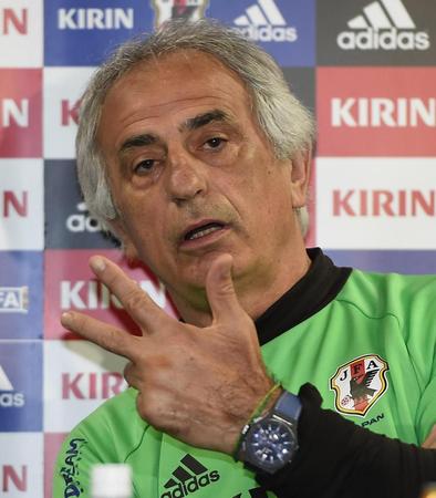 　会見するハリルホジッチ監督