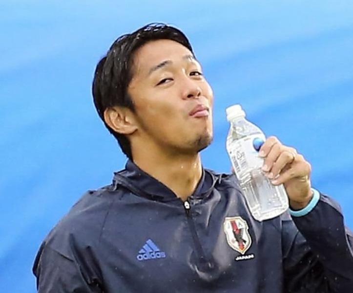 　日本代表合宿に参加している清武に所属クラブで再びレギュラー争いする可能性が出てきた