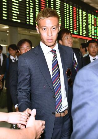 サッカー日本代表、バンコク到着