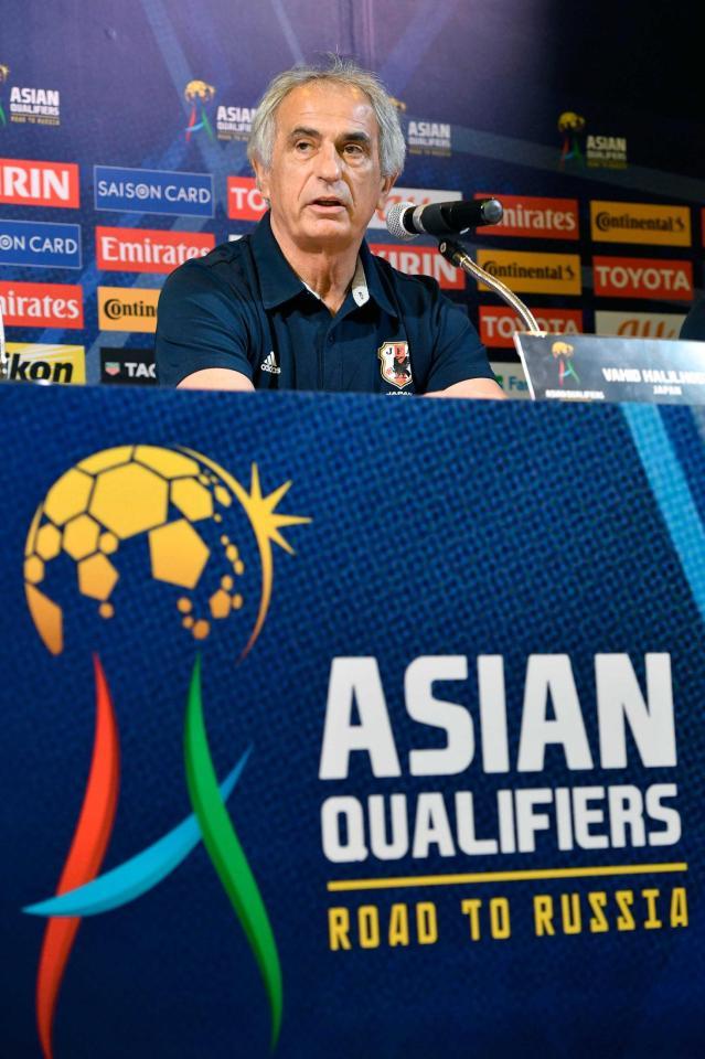 　Ｗ杯アジア最終予選第２戦のタイ戦を前に、記者会見するハリルホジッチ監督（共同）