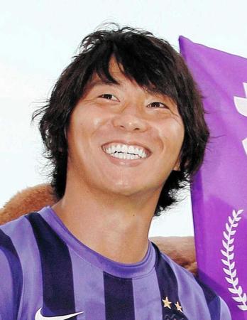 　名古屋への移籍を発表した佐藤寿人