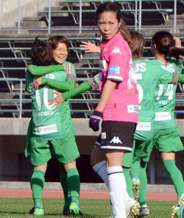 皇后杯サッカー、４強が決まる 日テレ-新潟、仙台-ＩＮＡＣ