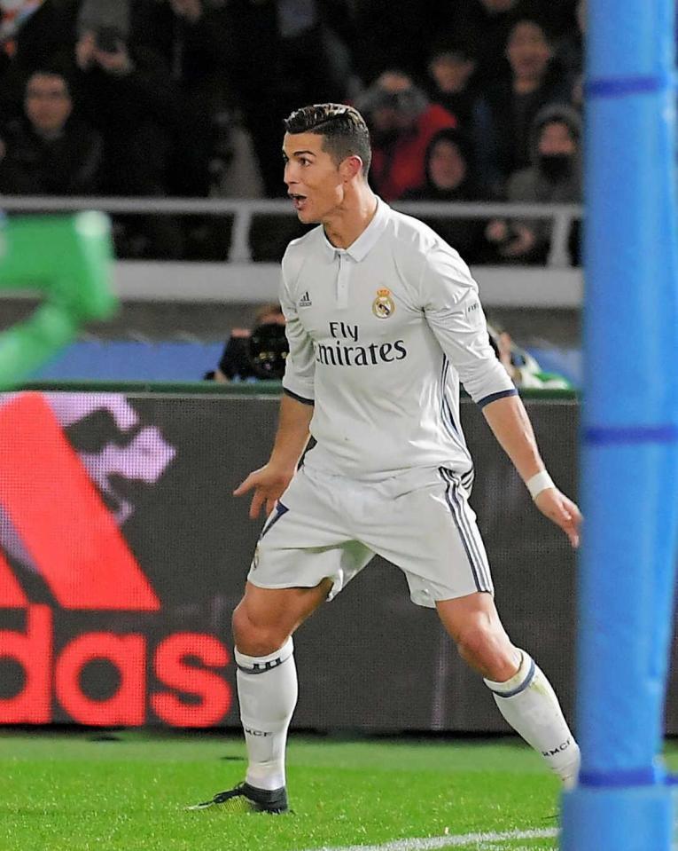 　勝ち越しゴールを決めＣ・ロナポーズ