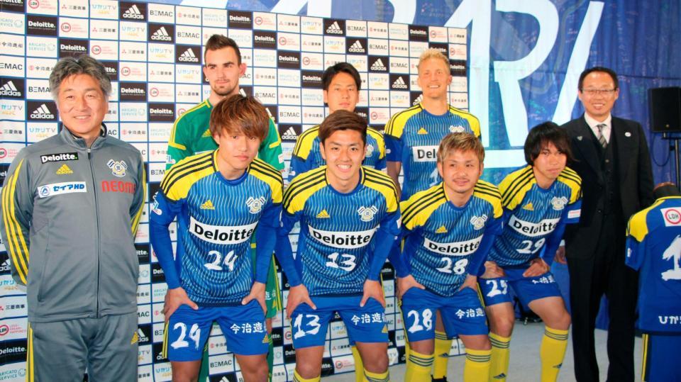 ｆｃ今治オーナー 岡ちゃんｊ３昇格目指す 全力尽くして サッカー デイリースポーツ Online