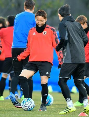 サッカー日本代表が練習再開 小林ら合流