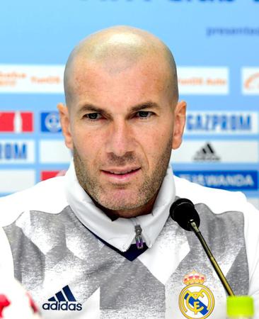 　レアル・マドリードを率いるジダン監督