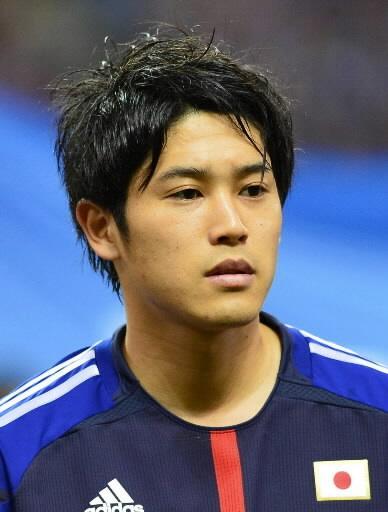 サッカー　日本代表　ユニフォーム　内田篤人 サッカー日本代表・内田篤人がパパになっていた！昨秋第1子となる長女