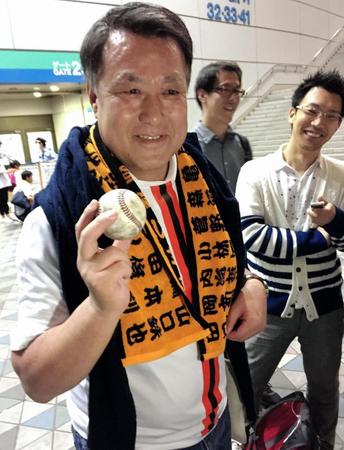 プロ野球の巨人－ヤクルト戦を観戦した日本サッカー協会・田嶋会長