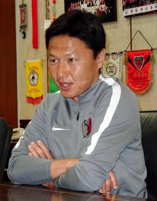 鹿島・大岩コーチが監督に昇格　初練習前のミーティングでゲキ飛ばした