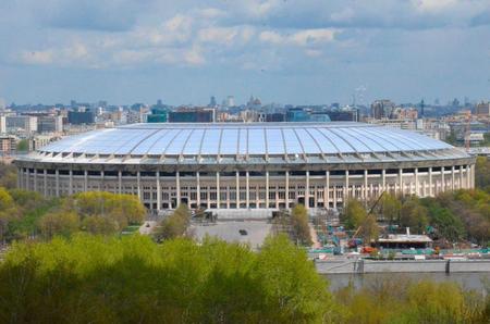 　サッカーＷ杯ロシア大会の開幕戦と決勝などが行われるモスクワのルジニキ競技場（共同）