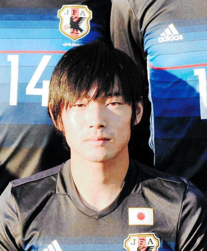 　ポルティモネンセの入団会見に臨んだ中島翔哉