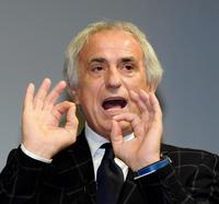 熱弁を振るうバヒド・ハリルホジッチ監督＝ＪＦＡハウス（撮影・金田祐二）