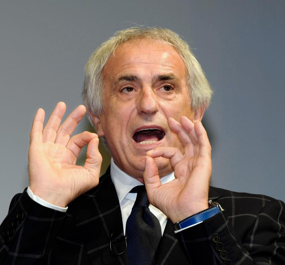 熱弁を振るうバヒド・ハリルホジッチ監督＝ＪＦＡハウス（撮影・金田祐二）