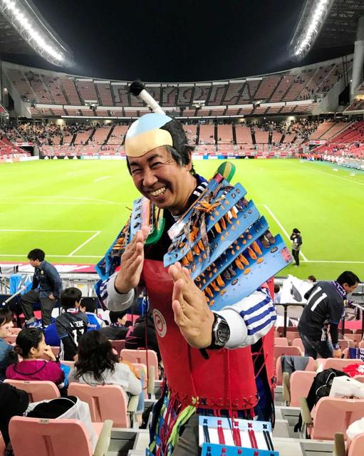 元阪神和田監督の同級生 ちょんまげ姿でハリルジャパン応援/サッカー/デイリースポーツ online