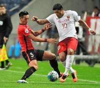 上海上港のマナー違反に大ブーイング 浦和ボール時に中断 ボール返さず サッカー デイリースポーツ Online