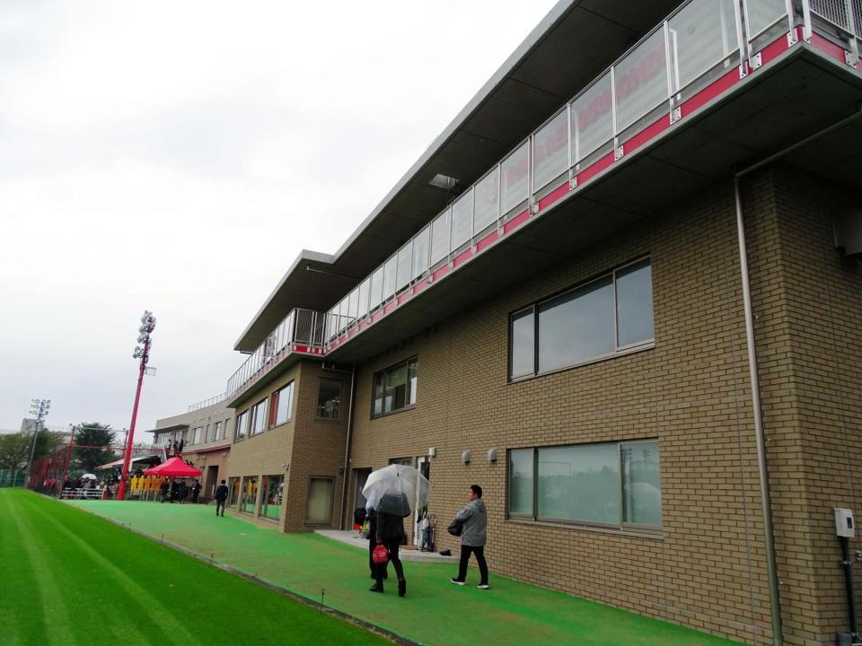 j1浦和 5億円増築クラブハウス完成 淵田敬三代表 アジアで1番になるため サッカー デイリースポーツ Online j1浦和 5億円増築クラブハウス完成 淵田敬三代表 アジアで1番になるため サッカー デイリースポーツ Online