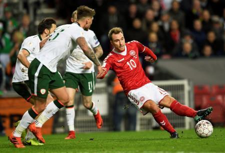 デンマーク、攻勢もドロー サッカーＷ杯欧州ＰＯ第１戦