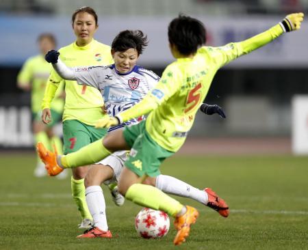 サッカー、決勝は日テレとノジマ 皇后杯全日本女子選手権