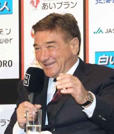 Ｊ１札幌、ペトロビッチ監督就任 「攻撃的なサッカーを見せたい」