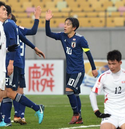 サッカー、日本３連勝で１位通過 Ｕ-２３アジア選手権