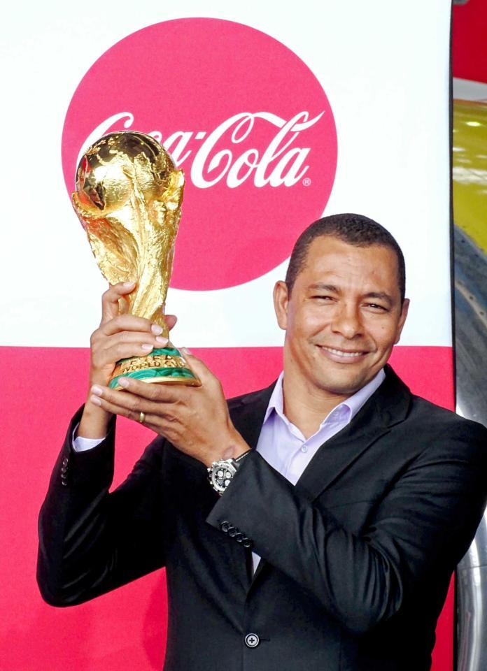 岡田氏 ｗ杯トロフィー触れずガッカリ 触れるのは国家元首かｗ杯王者のみ サッカー デイリースポーツ Online