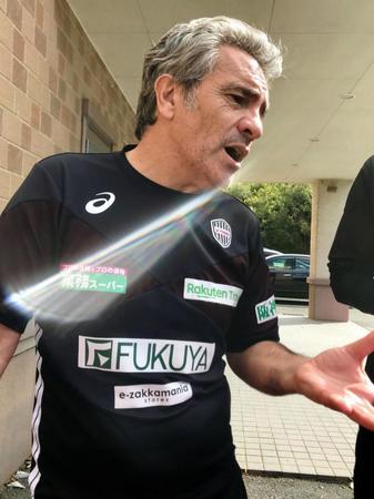 名古屋戦について語る神戸・リージョ監督