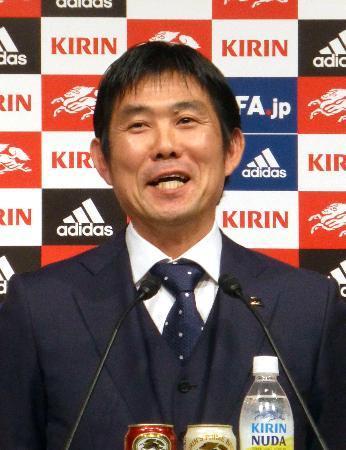 　サッカー日本代表の活動日程を発表し、意気込みを語る森保監督＝１１日、東京都内