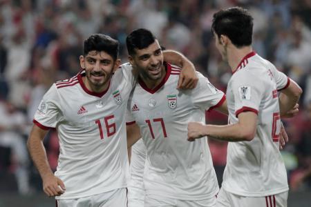 サッカー、イランが５-０と大勝 アジア杯第３日