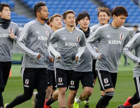 サッカー日本代表、非公開調整 コロンビア戦向け、１０番は香川
