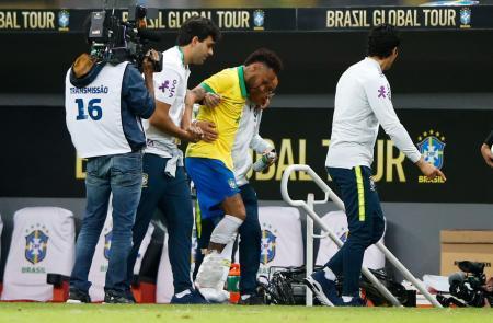 サッカー、ネイマール代表外れる 靱帯断裂で南米選手権欠場