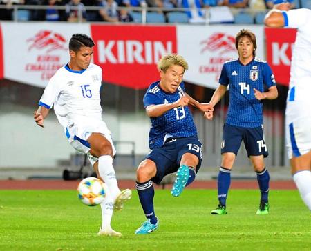 　前半、永井が先制ゴールを決める（撮影・堀内翔）